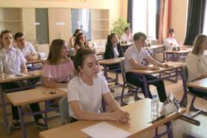 Астраханские школьники написали ЕГЭ по русскому языку