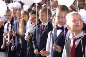 Более 14-ти тысяч юных астраханцев впервые сели за парты