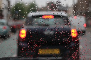 ГИБДД не будет штрафовать водителей в туман и дождь