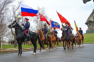 Конный переход казаков в честь юбилея Победы достиг Калача-на-Дону