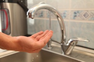 Жители Астрахани должны за горячую воду более 1,7 млрд рублей