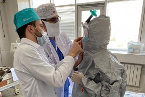 Анестезиологи и реаниматологи Кировской больницы научились работать с пациентами при подозрении на коронавирус
