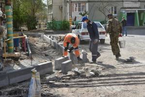 В Астрахани планируют отремонтировать 28 дворов в этом году