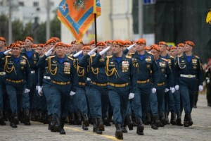 Более 3 тысяч сотрудников МЧС России приняли участие в парадах Победы