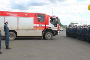 В Томске в торжественной обстановке встретили спасателей, участвовавших в ликвидации природных пожаров