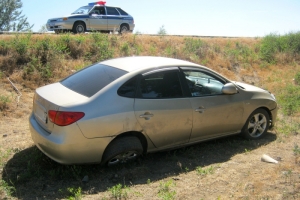 Полиция выясняет обстоятельства опрокидывания автомобиля на дороге «Астрахань – Зеленга»