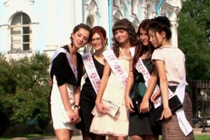 У выпускников Астраханской области начинаются торжественные мероприятия