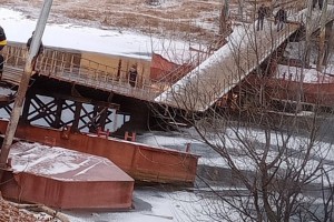 Прокуратура проводит проверку по факту обрушения пешеходного моста в Астрахани