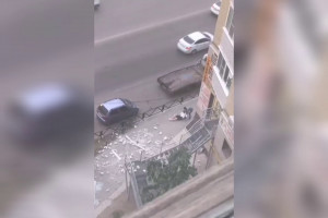 В Астрахани произошло обрушение балкона в многоэтажном доме