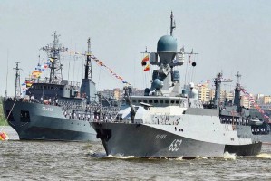 Игорь Бабушкин поздравил военных моряков и ветеранов с Днём ВМФ