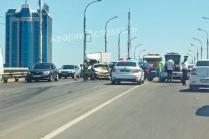 В Астрахани на Новом мосту в&#160;ДТП из трёх машин пострадали люди
