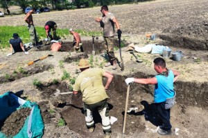 В Крыму астраханские поисковики нашли останки 57 участников боёв 1942 года