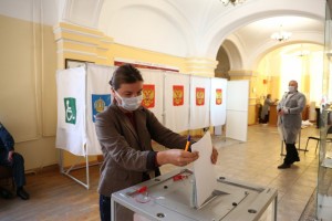 В Астраханской области уже проголосовали более 30% избирателей