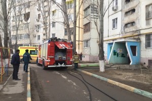 На пожаре на улице Софьи Перовской пострадали две маленькие астраханки