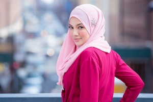 Студентки астраханского университета пожаловались на запрет носить хиджаб