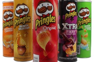 В российских магазинах кончаются запасы чипсов Pringles