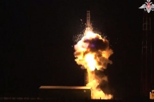 Минобороны показало кадры пуска баллистической ракеты с&#160;астраханского полигона