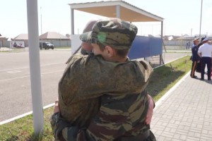Астраханский участник СВО впервые за полгода вернулся домой и встретился с сыном