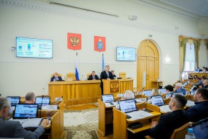 Игорь Бабушкин выступил с отчетом о деятельности правительства Астраханской области