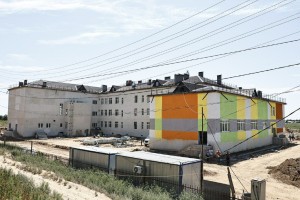 Игорь Бабушкин проверил ход строительства новой школы в селе Каралат