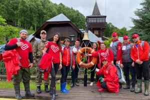 Волонтёры ПривЖД принимают участие в экологической акции «Чистые берега Байкала»