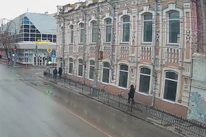 «Треугольный дом» в центре Астрахани выставят на торги за 7 миллионов