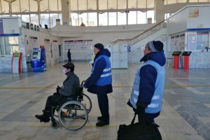 Более 10,5 тыс. маломобильных граждан воспользовались услугами сопровождения на вокзалах ПривЖД в январе – ноябре