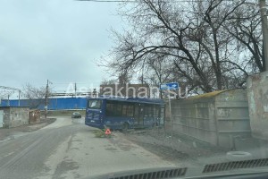 Еще один автобус застрял на улице в&#160;Астрахани