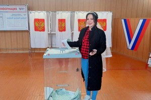 В Астраханской области невеста в день собственной свадьбы проголосовала на выборах Президента