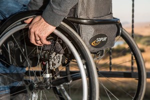 В Астраханской области инвалид получил кресло-коляску после вмешательства прокуратуры