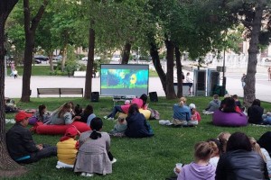 В Астрахани стартуют проекты «Кино под открытым небом» и «Музыка на траве»