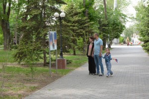 В Астрахани открылась традиционная фотовыставка ко Дню Победы