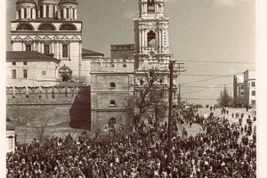 Страницы истории: Астрахань встречает День Победы