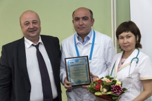 Детская больница к юбилею получила благотворительный сертификат от Газпрома