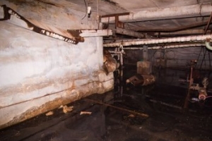В Астрахани сотрудник управляющей компании умер в затопленном подвале