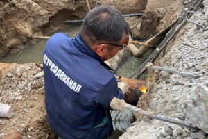 В Астрахани несколько улиц остались без воды В Астрахани несколько улиц остались без воды