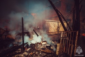 При пожаре в Астраханской области пострадали трое мужчин При пожаре в Астраханской области пострадали трое мужчин