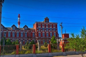 В Астрахани почти 4 часа тушили пожар в здании ликеро-водочного завода В Астрахани почти 4 часа тушили пожар в здании ликеро-водочного завода