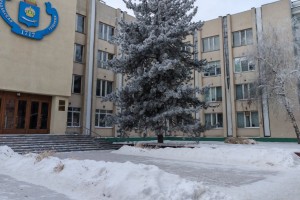 Стало известно, где в России самые высокие сугробы Стало известно, где в России самые высокие сугробы