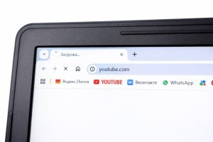 Астраханец требует вернуть YouTube без VPN через суд Астраханец требует вернуть YouTube без VPN через суд