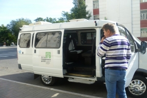 В Астрахани работает бесплатное такси для детей с ограниченными возможностями