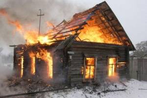 В Астрахани на пожаре спасли 7 человек