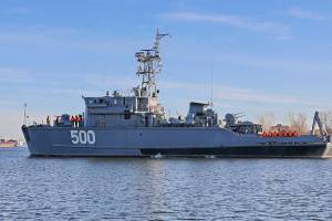 Корабли Каспийской флотилии отработали задачи по поиску и уничтожению мин в море