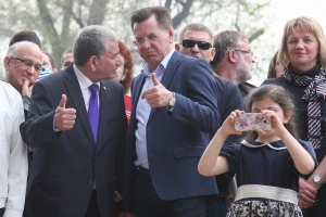 Губернатор Александр Жилкин принял участие в областном празднике «Навруз»