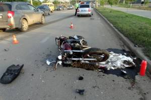 В Астрахани сбили мотоциклиста. Фото