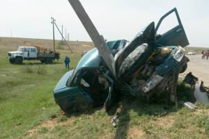 В Астраханской области в результате аварии погиб пассажир автомобиля