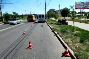 Крупное ДТП в Астрахани: столкнулись мотоцикл, иномарка и маршрутка