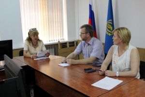 Заместитель министра провела прием граждан в Наримановском районе