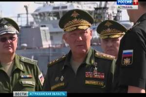 Командующий войсками Южного военного округа Александр Дворников посетил Каспийскую флотилию