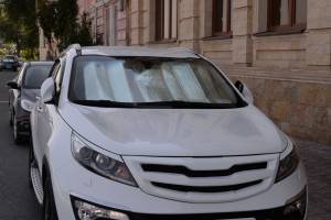 В Астрахани стекла автомобилей взрываются от жары